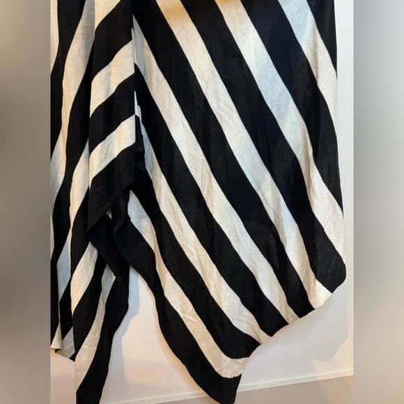 Ashley Stewart Women’s Black and White Striped Asymmetrical Dress Size 14/16 - Picture 5 of 9